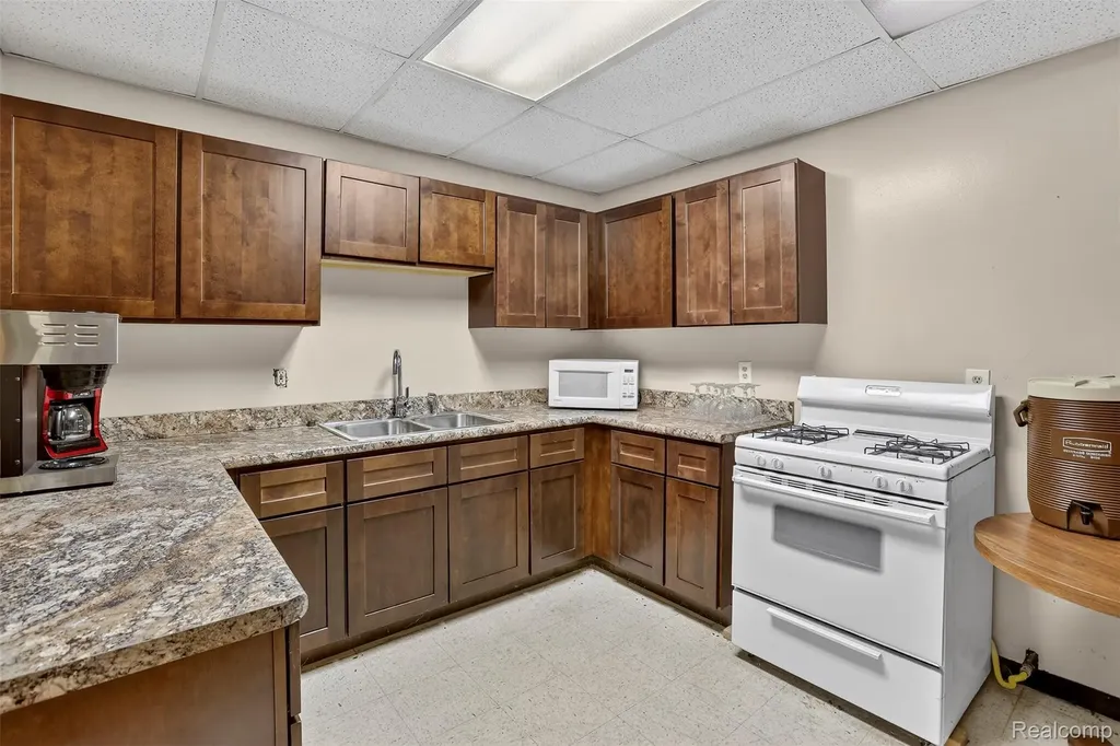 895 North Street Vassar City MI 48768