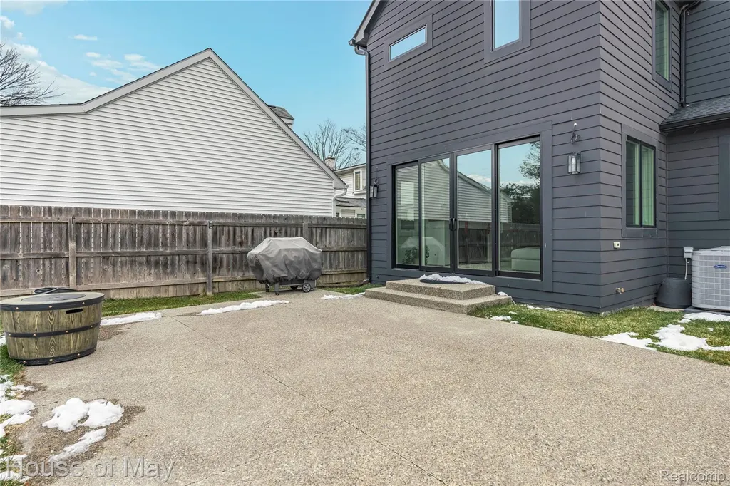 1284 S Bates Street Birmingham City MI 48009