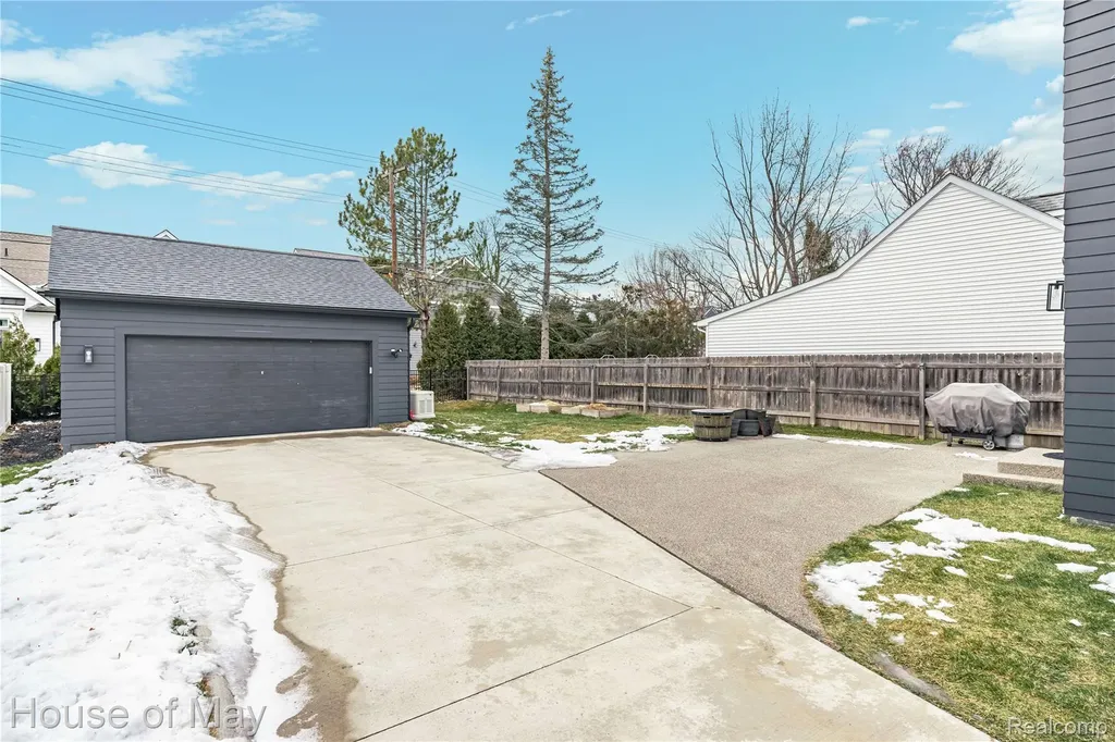 1284 S Bates Street Birmingham City MI 48009