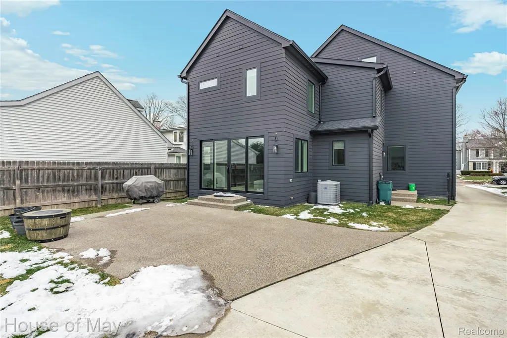 1284 S Bates Street Birmingham City MI 48009