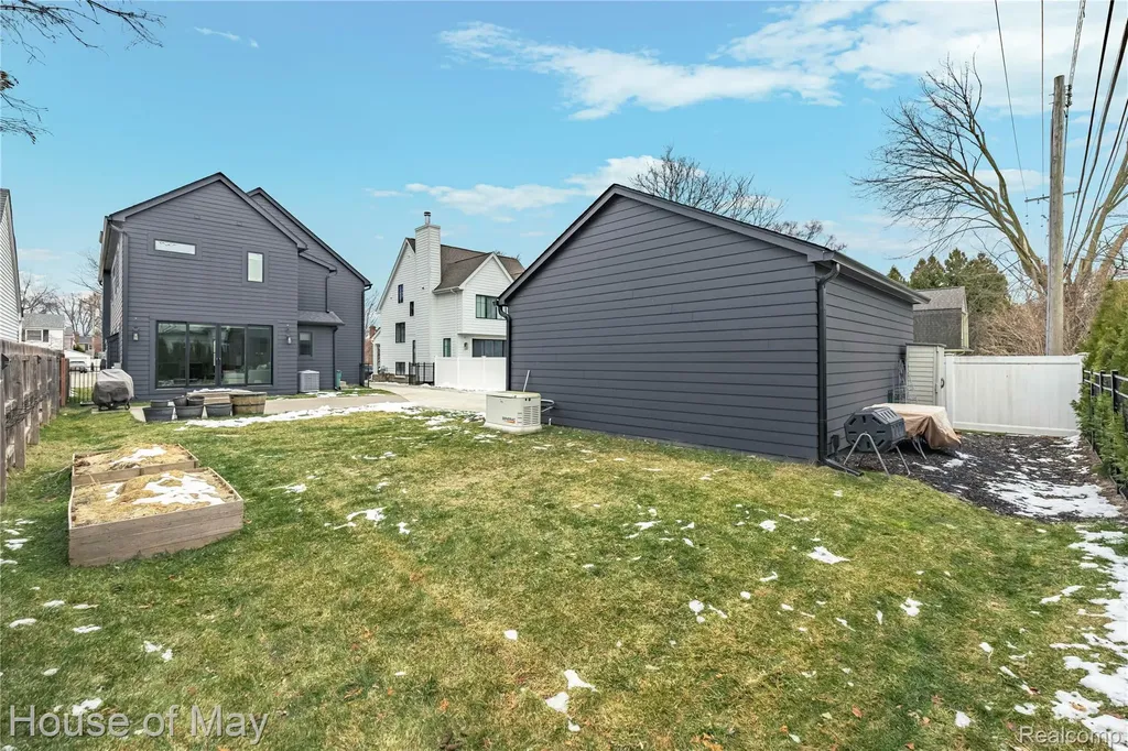1284 S Bates Street Birmingham City MI 48009