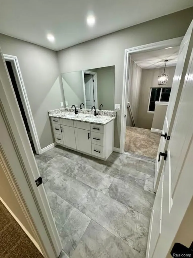 5573 Branch Street Sterling Heights City MI 48310