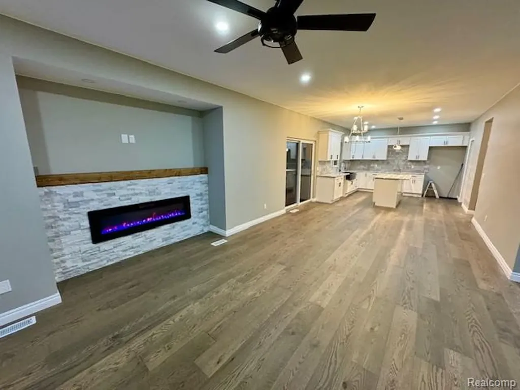 5573 Branch Street Sterling Heights City MI 48310