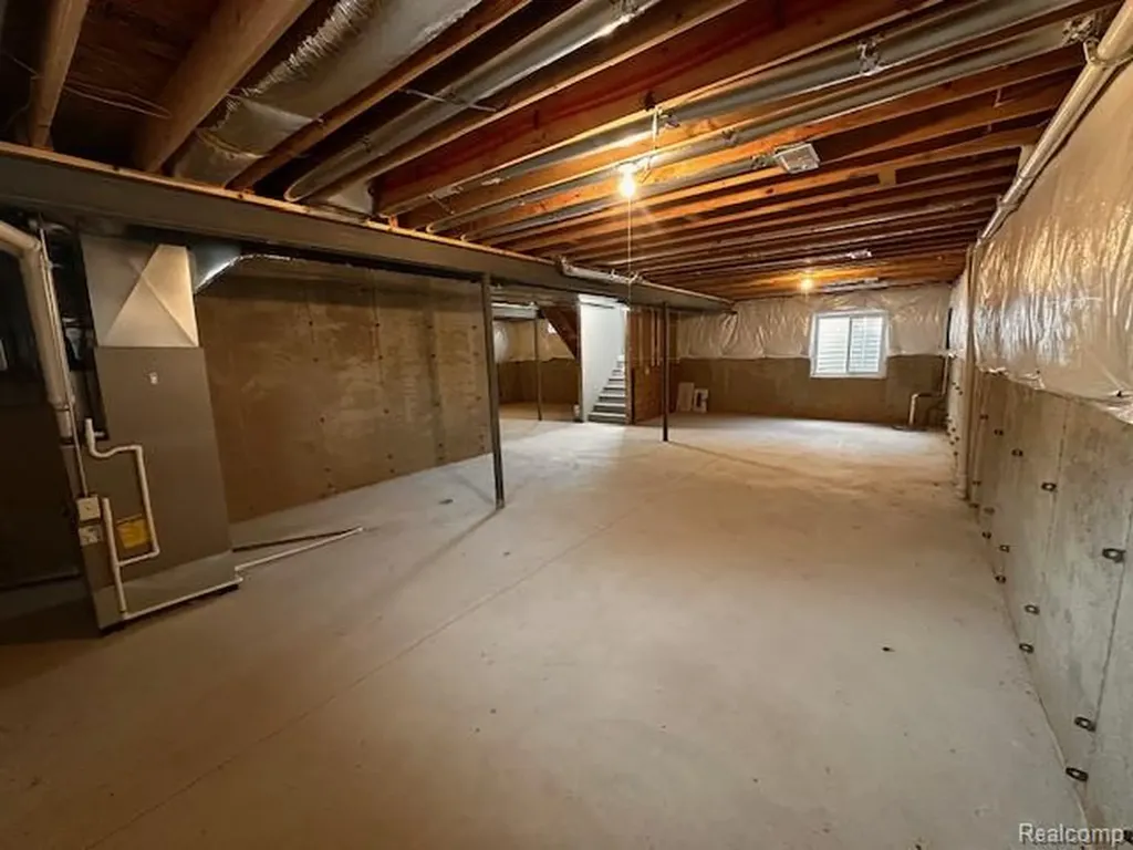 5573 Branch Street Sterling Heights City MI 48310