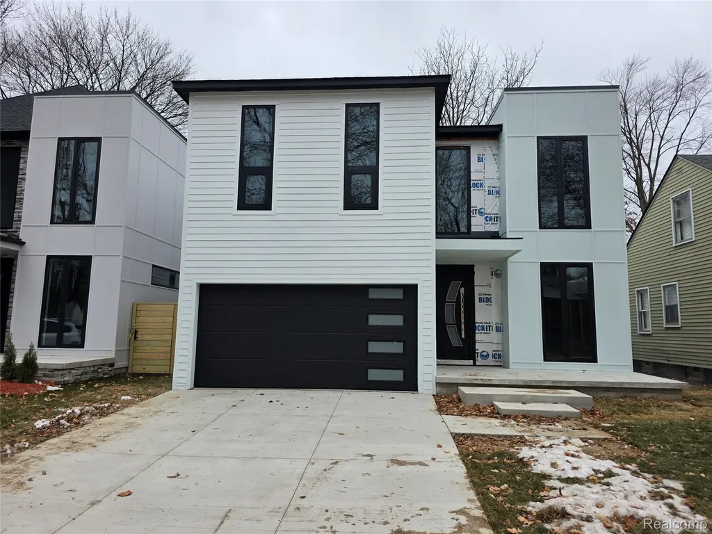 1837 N Washington Avenue Royal Oak City MI 48073