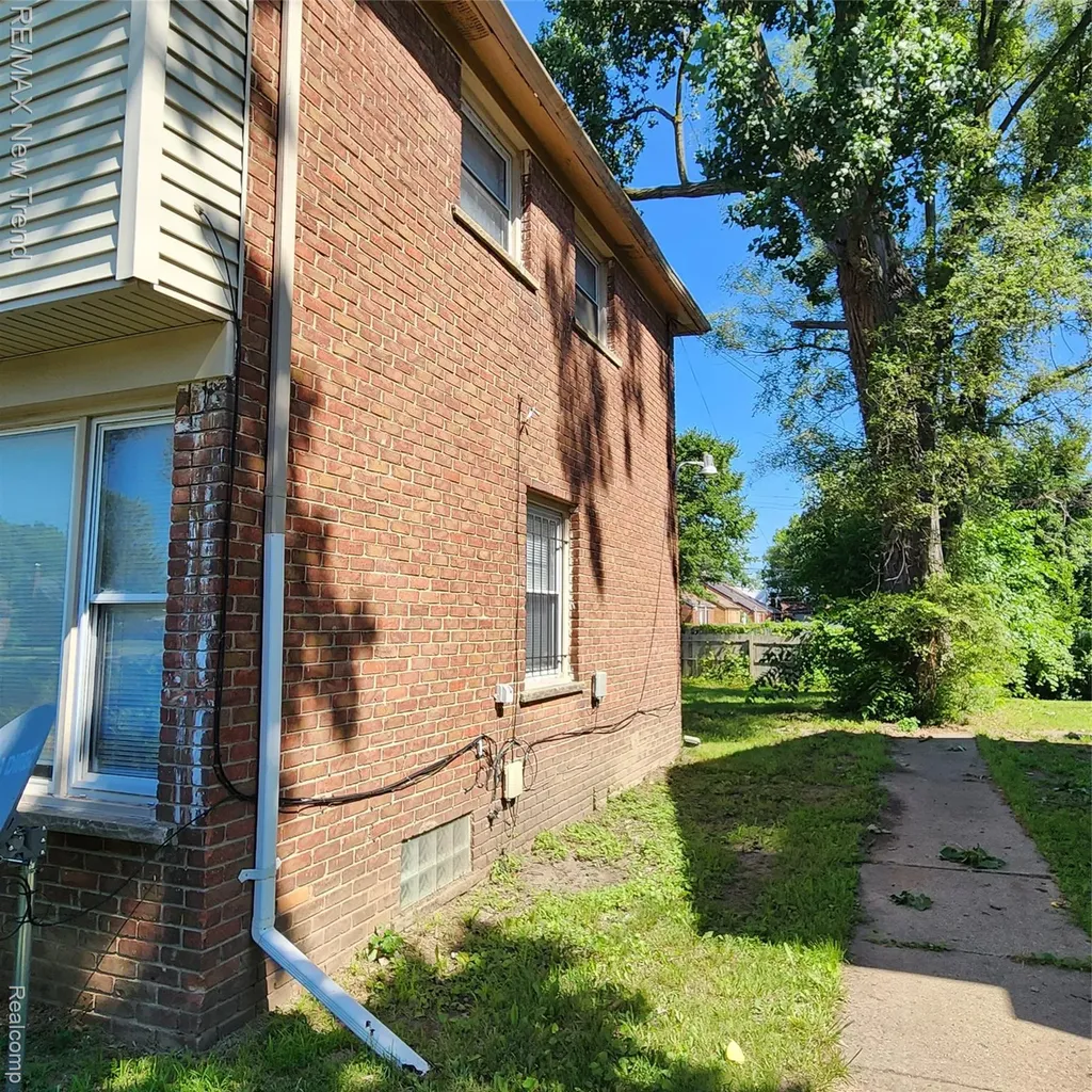 20834 Pembroke Avenue Detroit City MI 48219