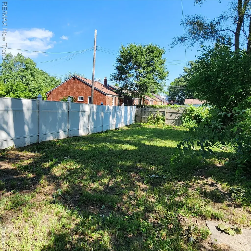 20834 Pembroke Avenue Detroit City MI 48219