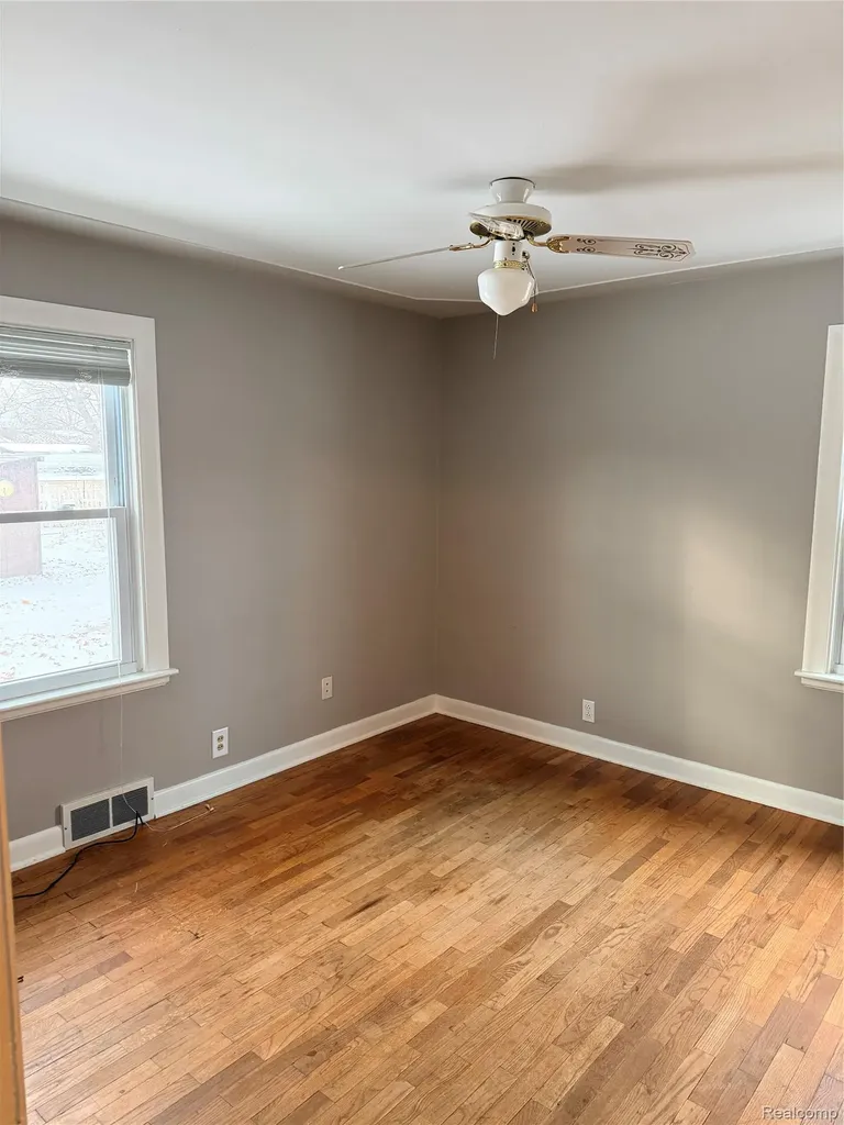 401 Richard Avenue Lansing City MI 48917