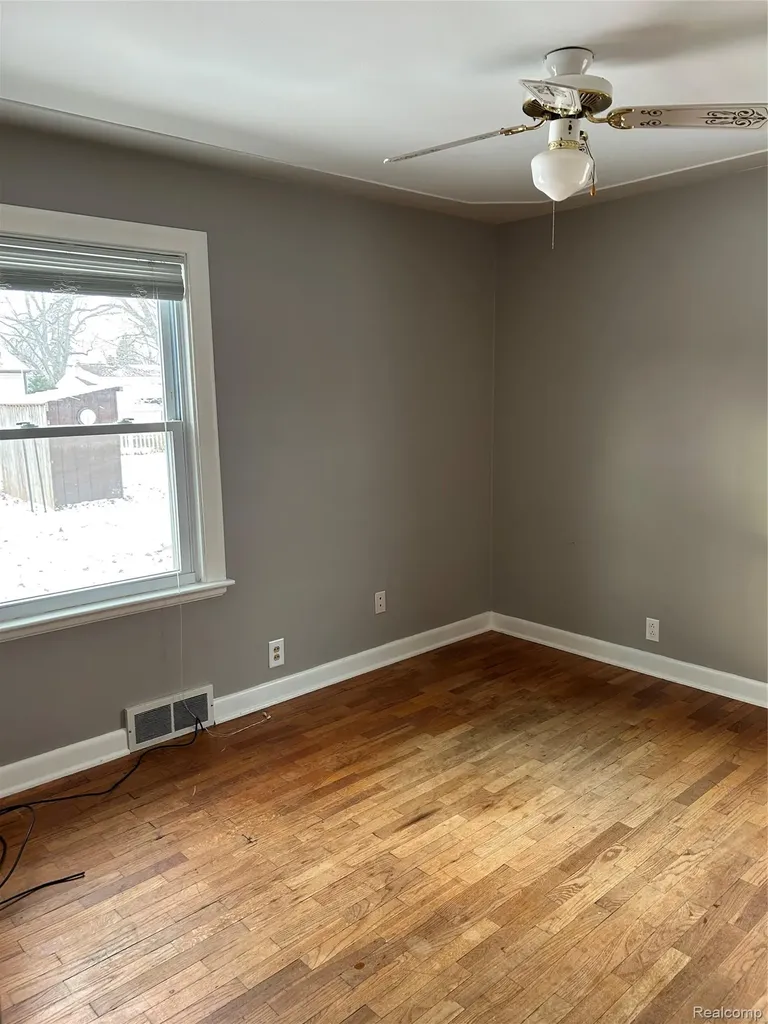 401 Richard Avenue Lansing City MI 48917
