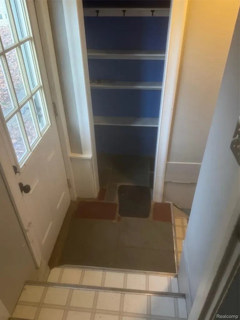401 Richard Avenue Lansing City MI 48917