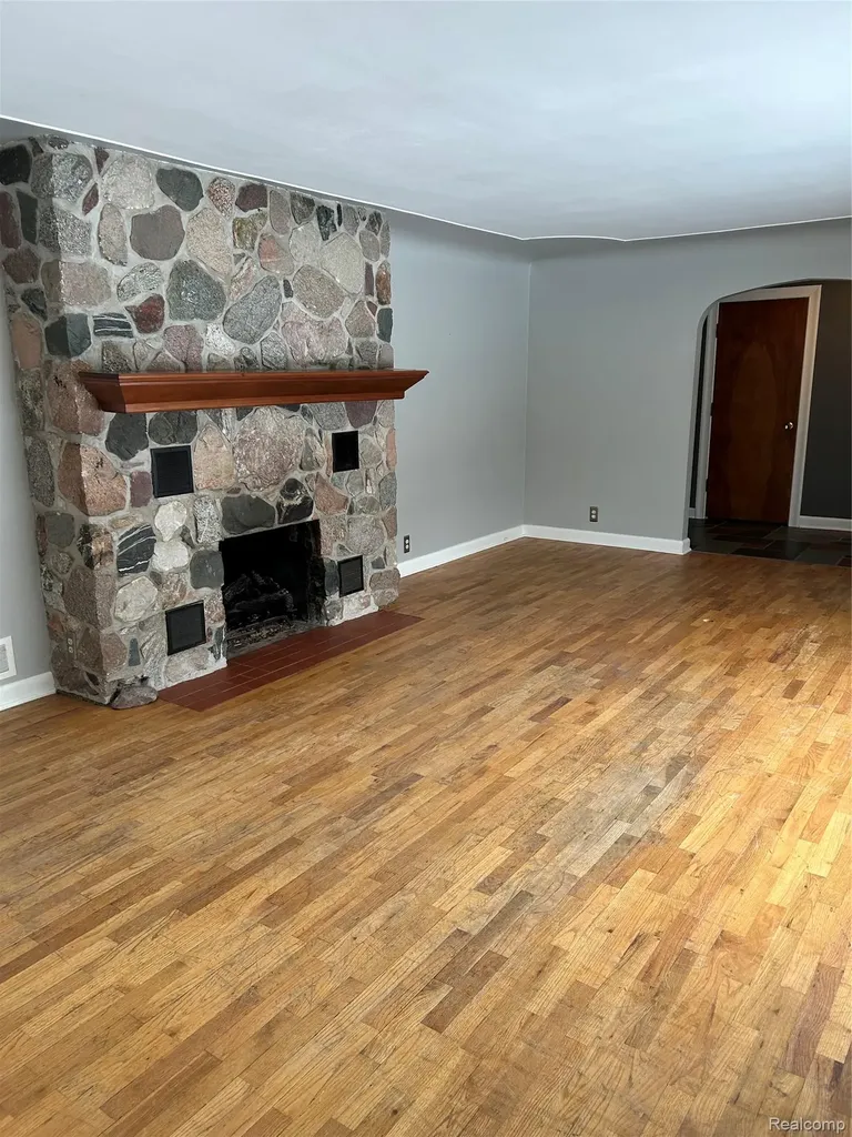 401 Richard Avenue Lansing City MI 48917