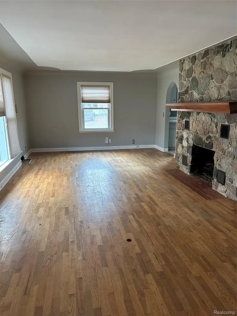 401 Richard Avenue Lansing City MI 48917