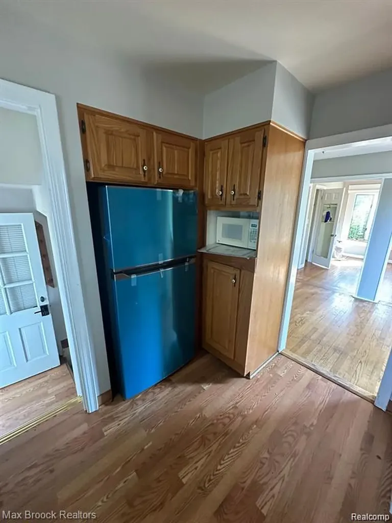 3484 Ann Arbor Saline Road Ann Arbor City MI 48103
