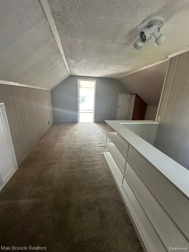3484 Ann Arbor Saline Road Ann Arbor City MI 48103