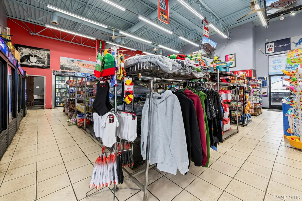 7512 9 Mile E Macomb Township MI 48091