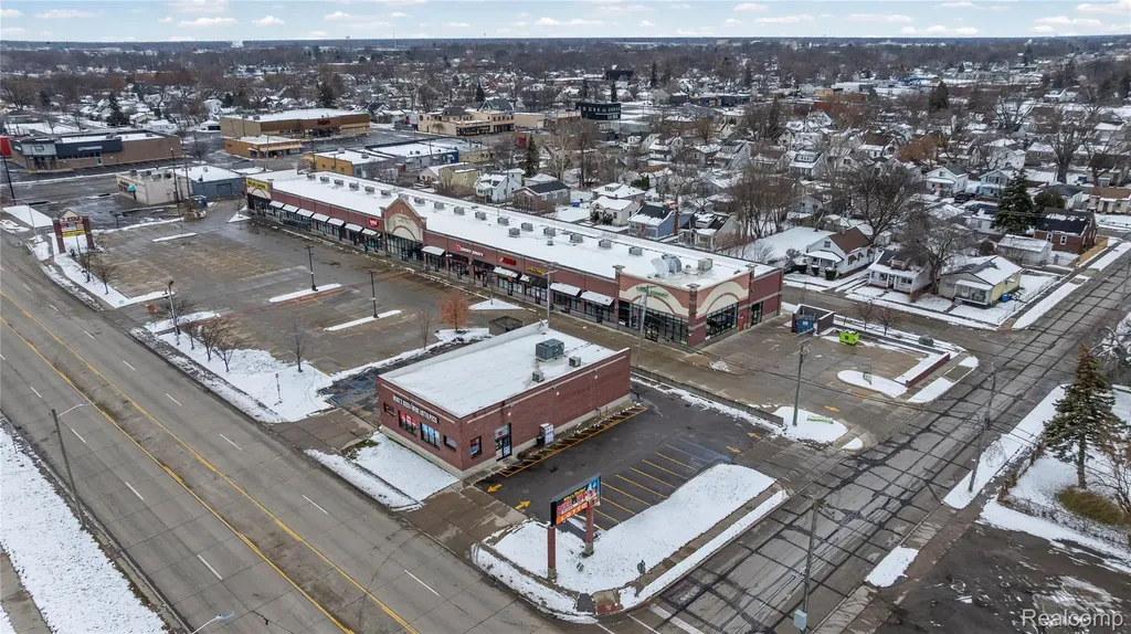 7512 9 Mile E Macomb Township MI 48091