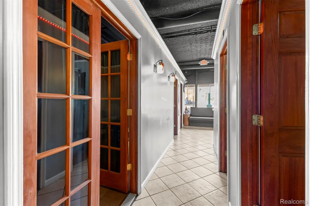 35501 W Michigan Avenue Wayne City MI 48184