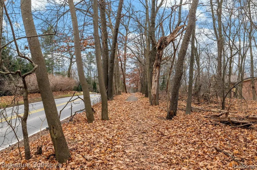 Ville Lahser Road Lot 76 Bloomfield Hills City MI 48302