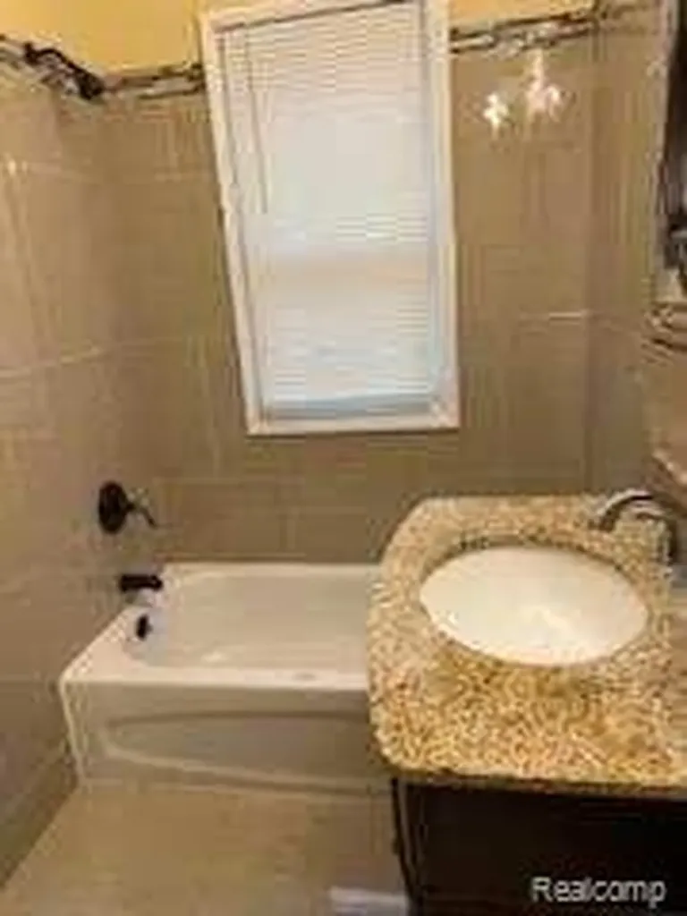 20088 Westphalia Street Detroit City MI 48205