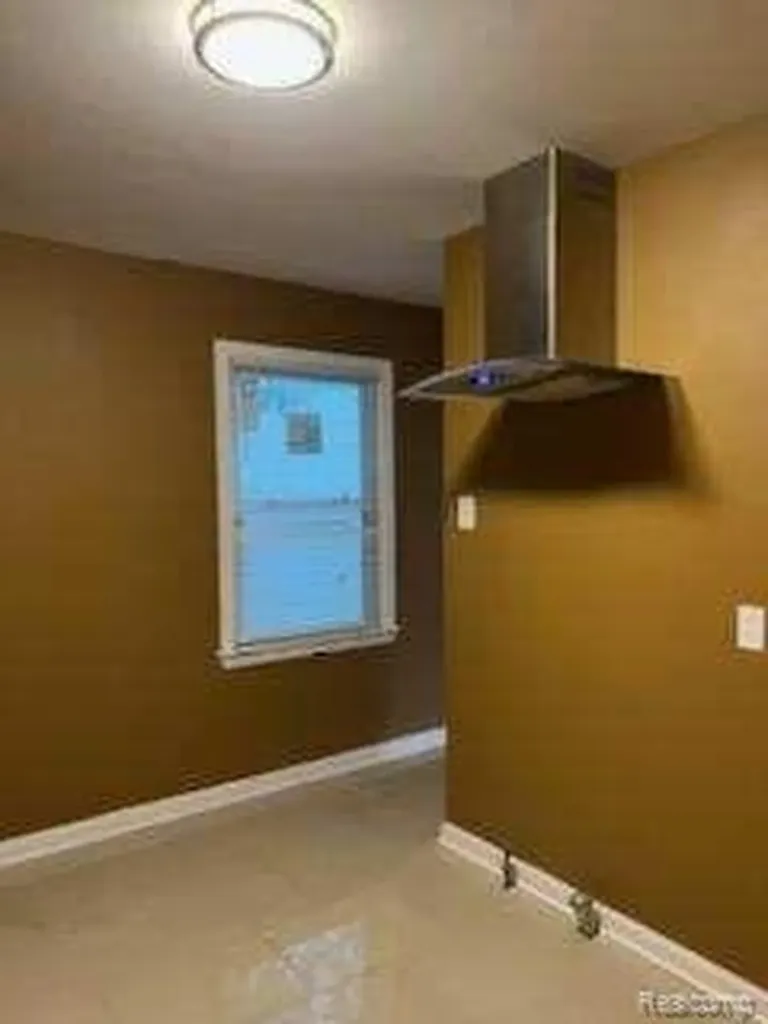 20088 Westphalia Street Detroit City MI 48205