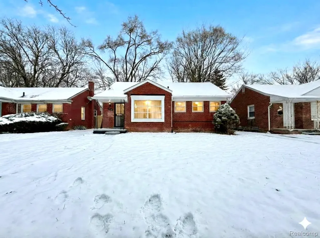 9550 Heyden Street Detroit City MI 48228