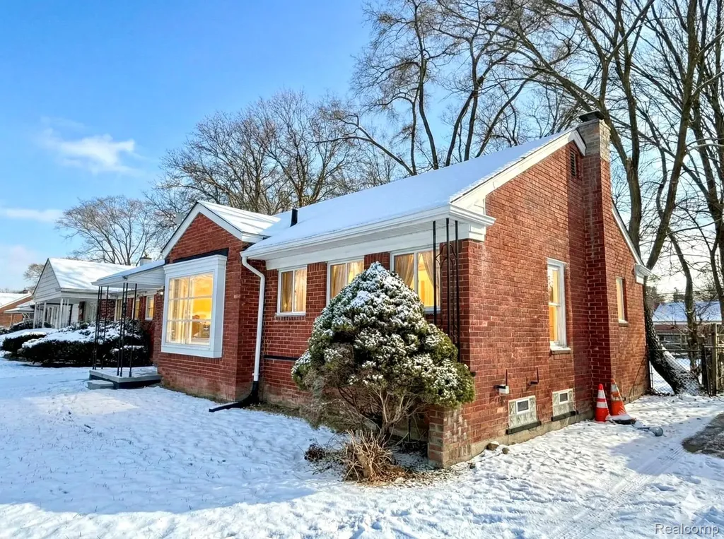 9550 Heyden Street Detroit City MI 48228
