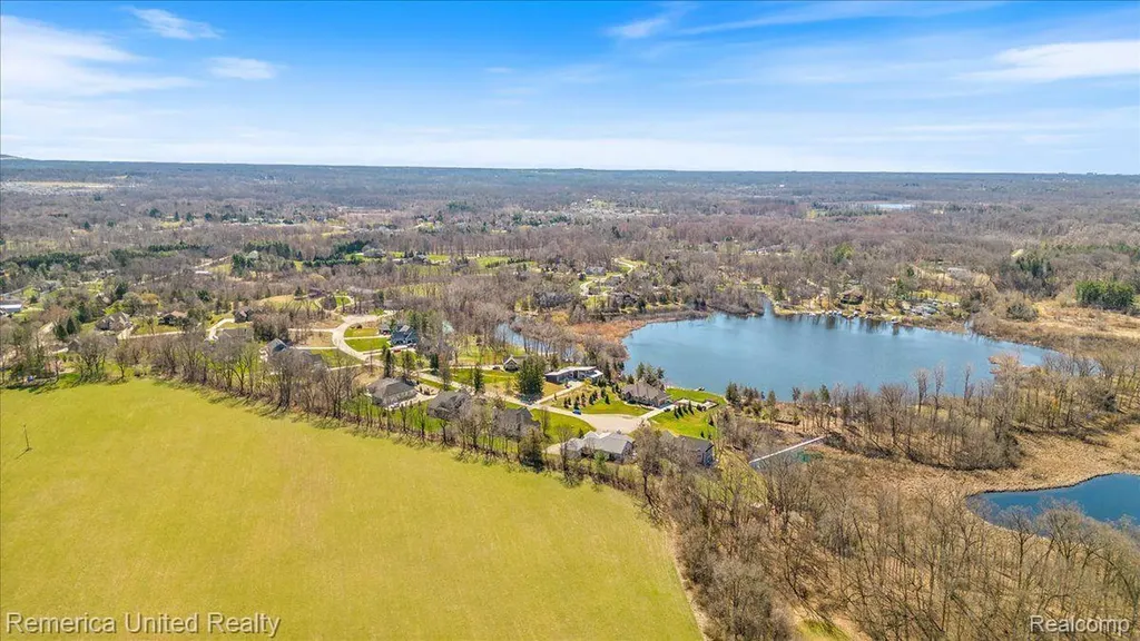 10468 Oak Shore Drive Green Oak Township MI 48178