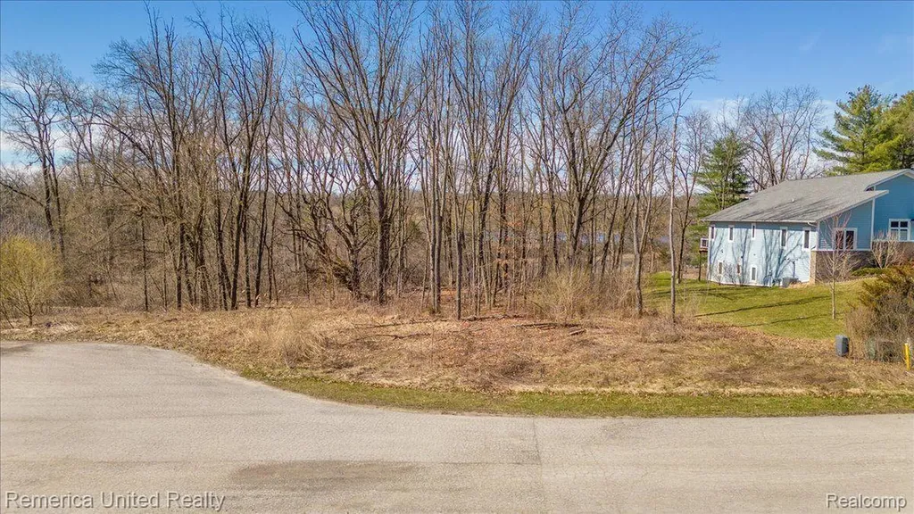 10468 Oak Shore Drive Green Oak Township MI 48178