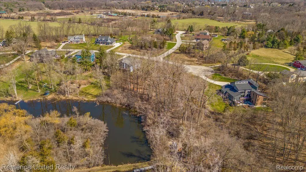 10468 Oak Shore Drive Green Oak Township MI 48178