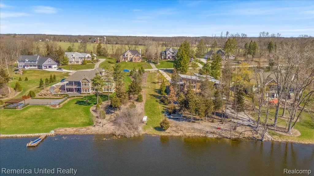 10468 Oak Shore Drive Green Oak Township MI 48178