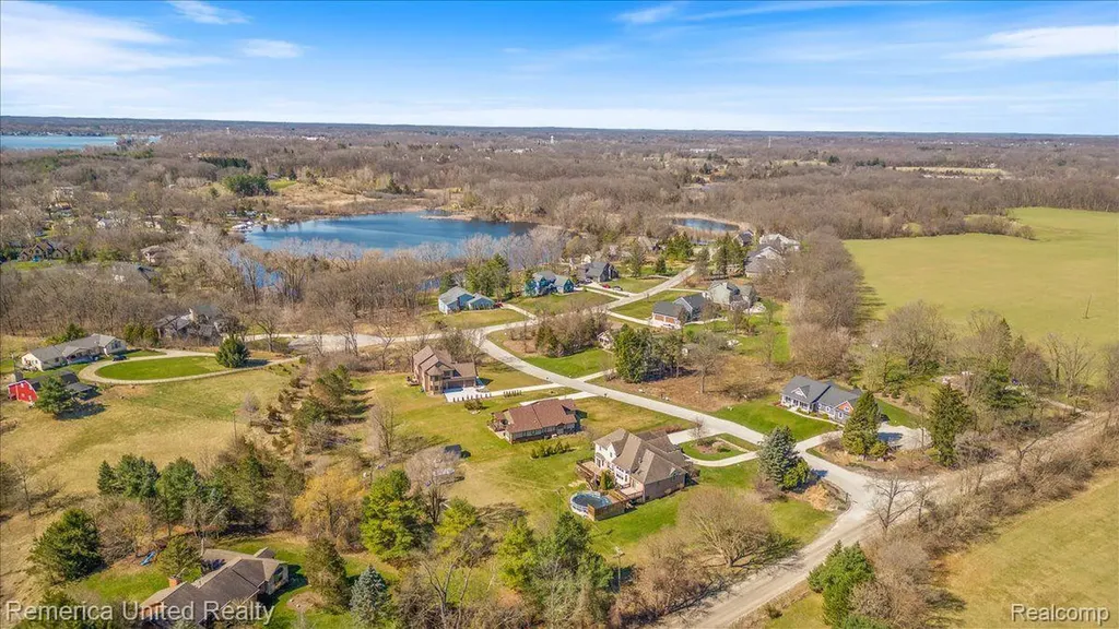 10468 Oak Shore Drive Green Oak Township MI 48178