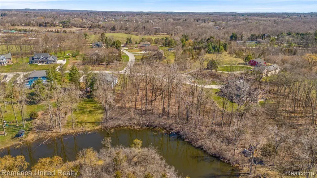 10468 Oak Shore Drive Green Oak Township MI 48178