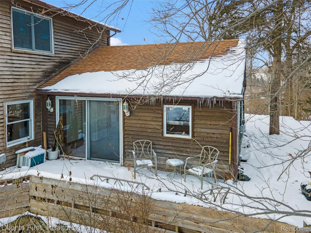 9985 Ford Road Superior Charter Township MI 48198