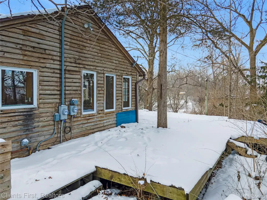 9985 Ford Road Superior Charter Township MI 48198