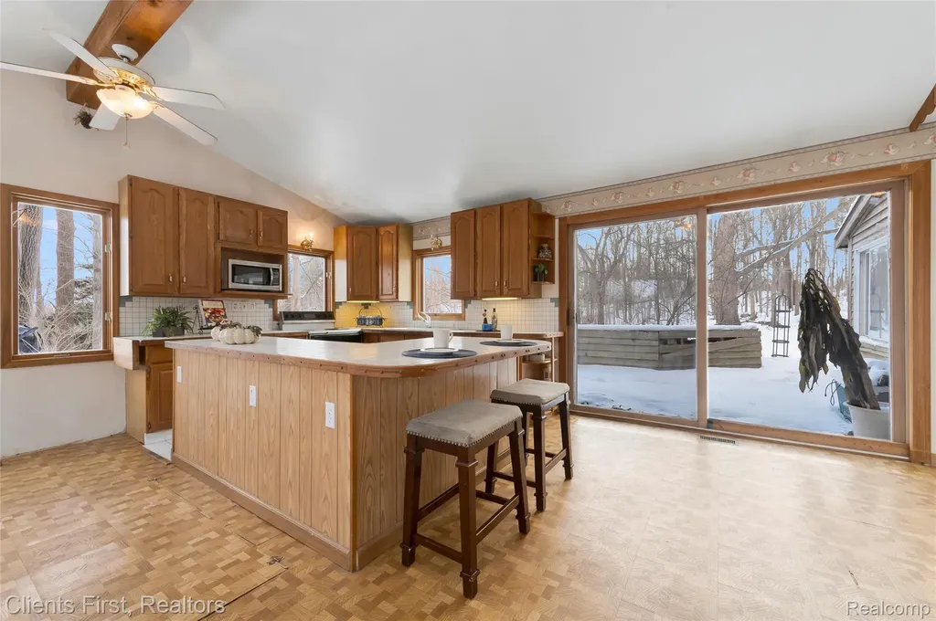 9985 Ford Road Superior Charter Township MI 48198