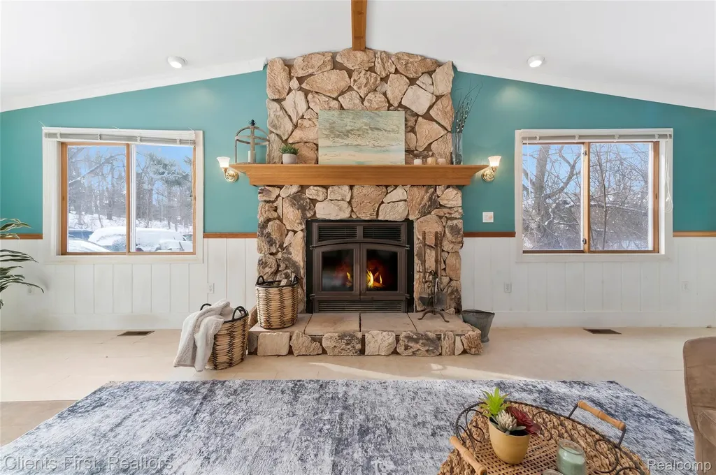 9985 Ford Road Superior Charter Township MI 48198