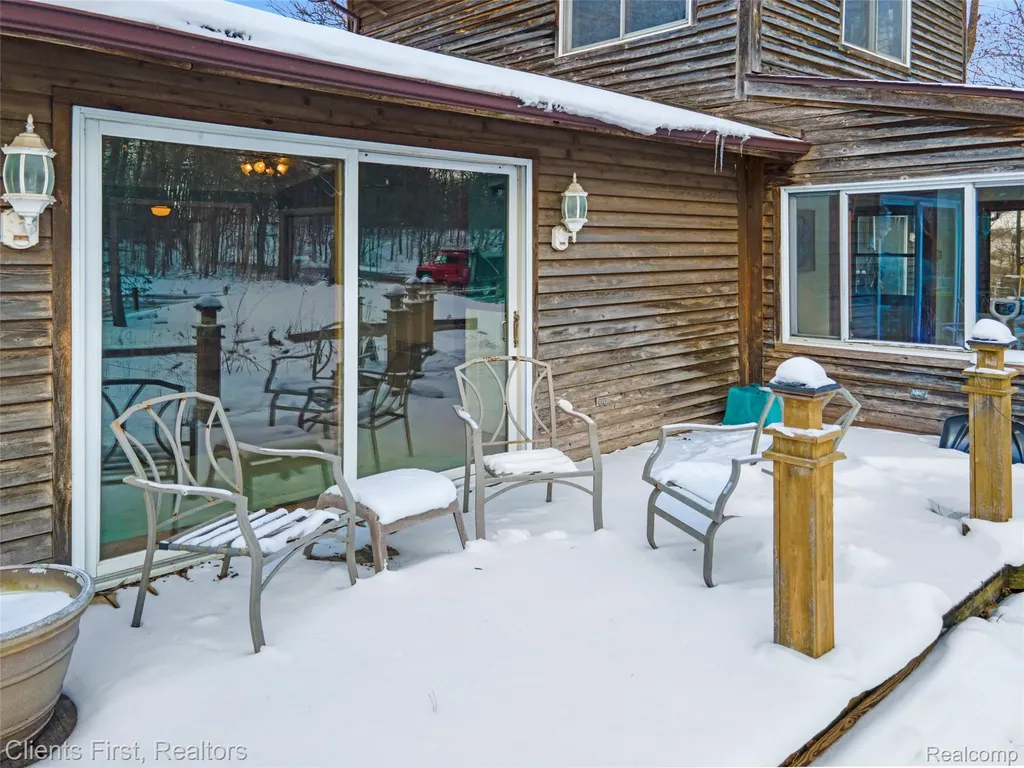 9985 Ford Road Superior Charter Township MI 48198