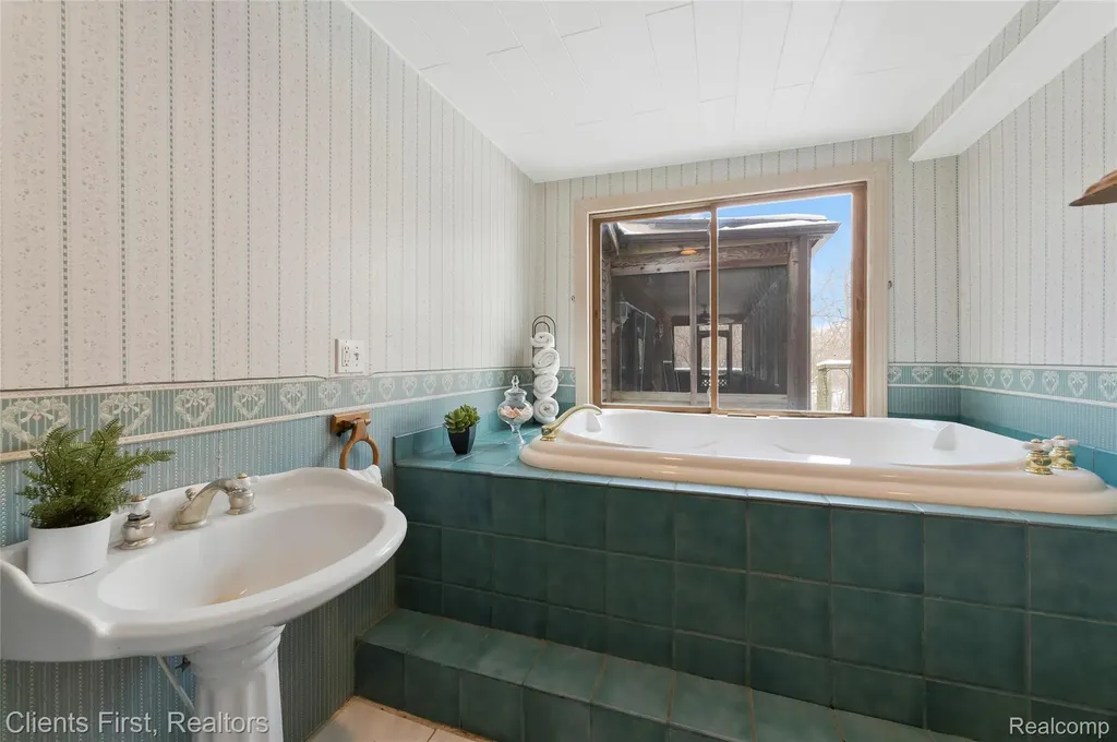 9985 Ford Road Superior Charter Township MI 48198