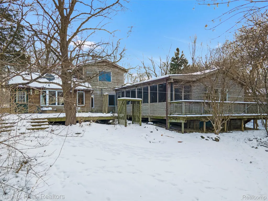 9985 Ford Road Superior Charter Township MI 48198
