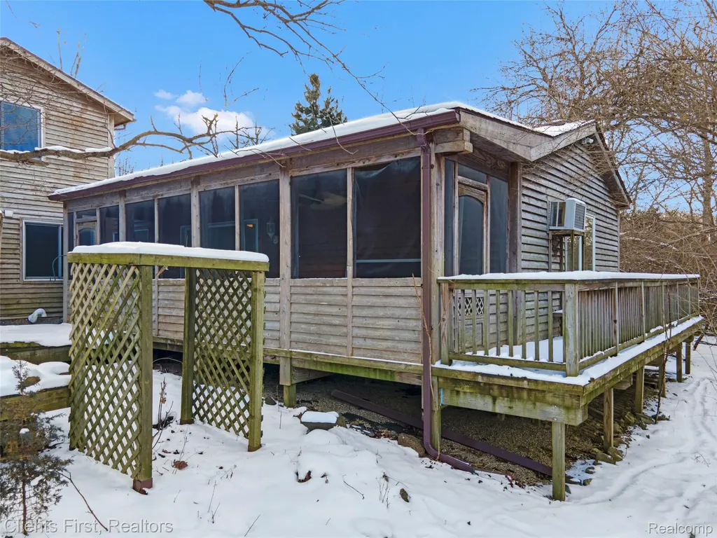 9985 Ford Road Superior Charter Township MI 48198