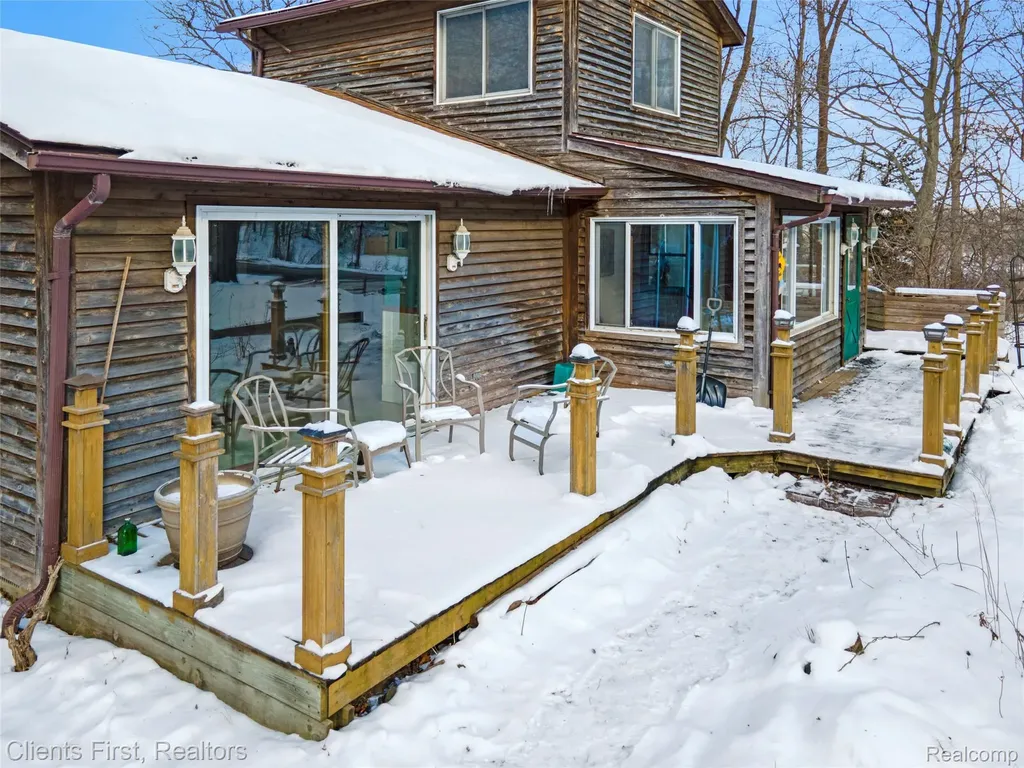 9985 Ford Road Superior Charter Township MI 48198