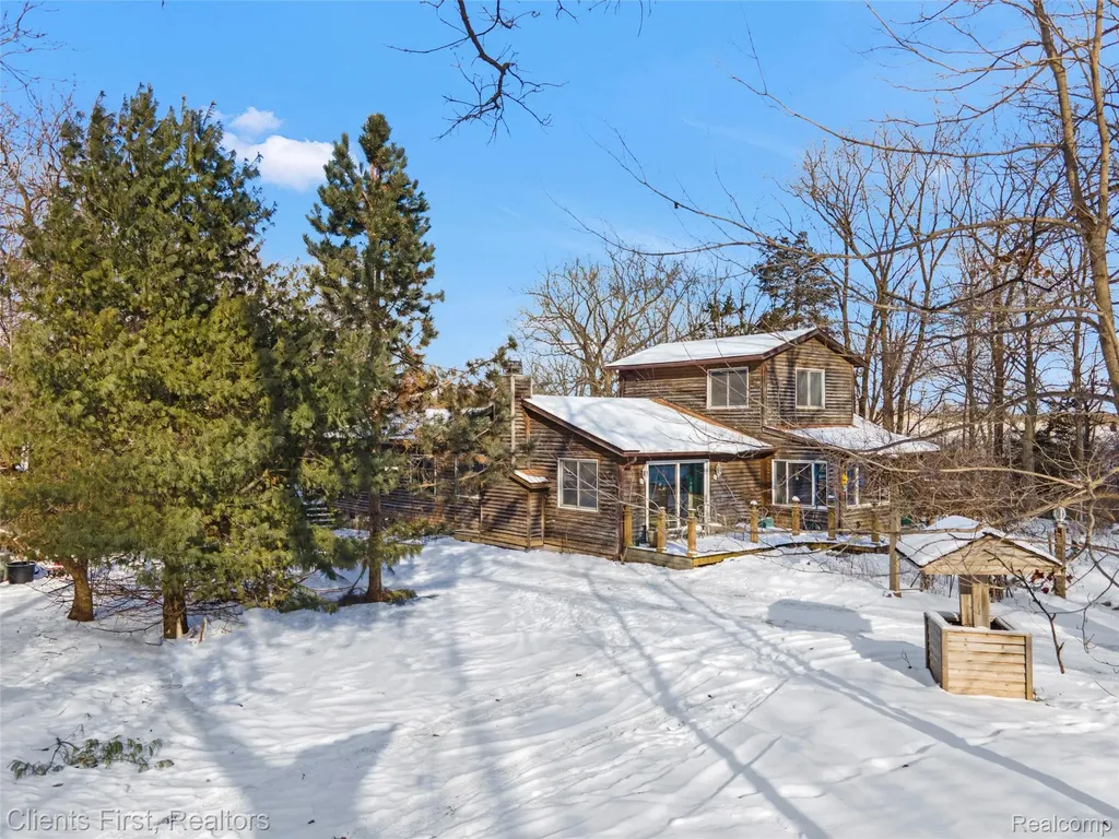 9985 Ford Road Superior Charter Township MI 48198
