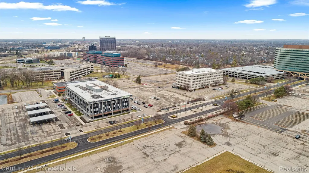 5000 Town Center Southfield City MI 48075