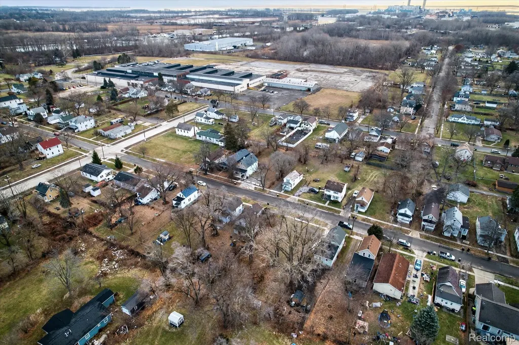 404 Almyra Avenue Monroe City MI 48161