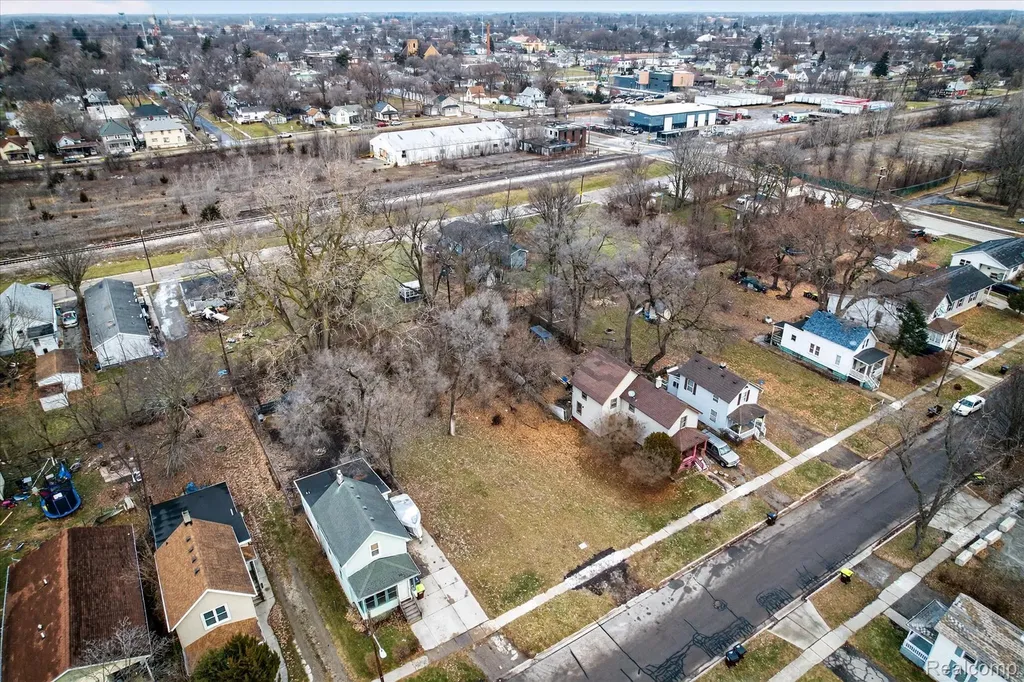 404 Almyra Avenue Monroe City MI 48161
