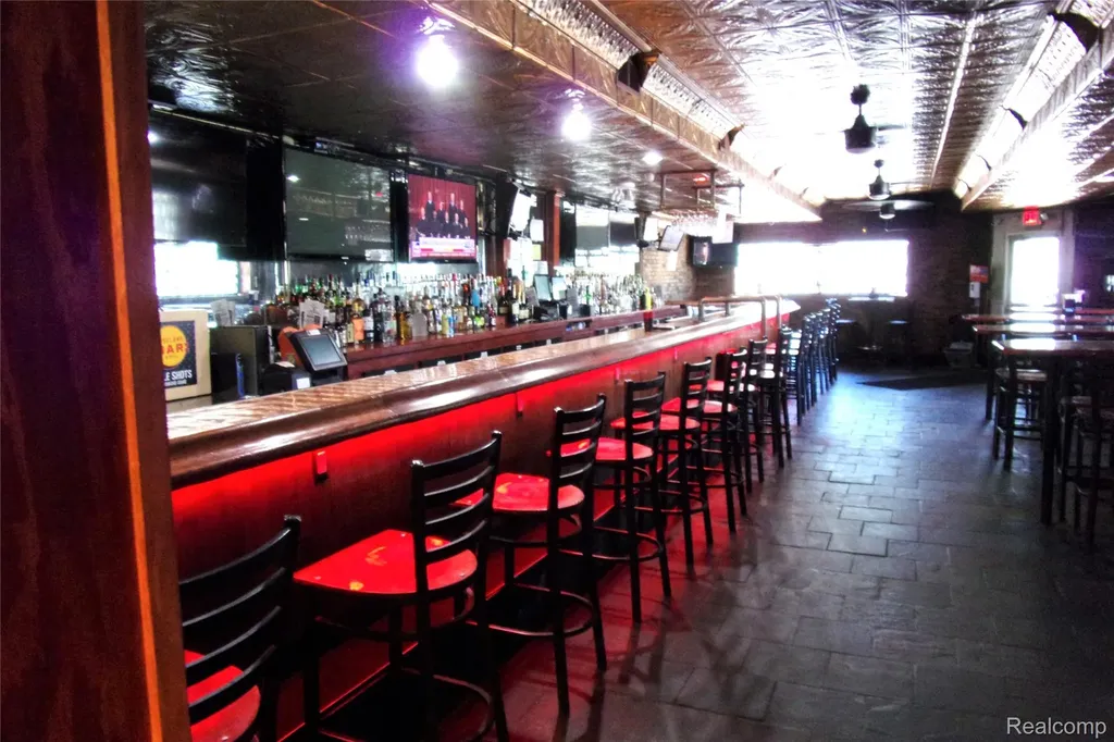 18401 W 8 Mile Road Detroit City MI 48219