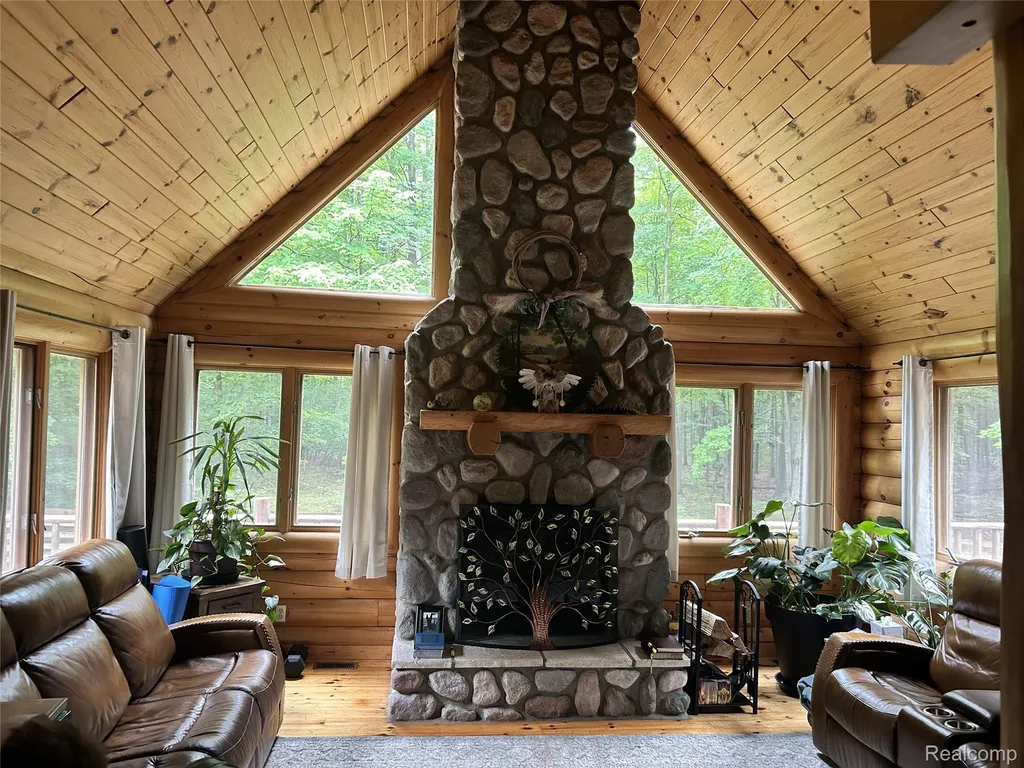 4636 N Hope Road Hope Township MI 48628