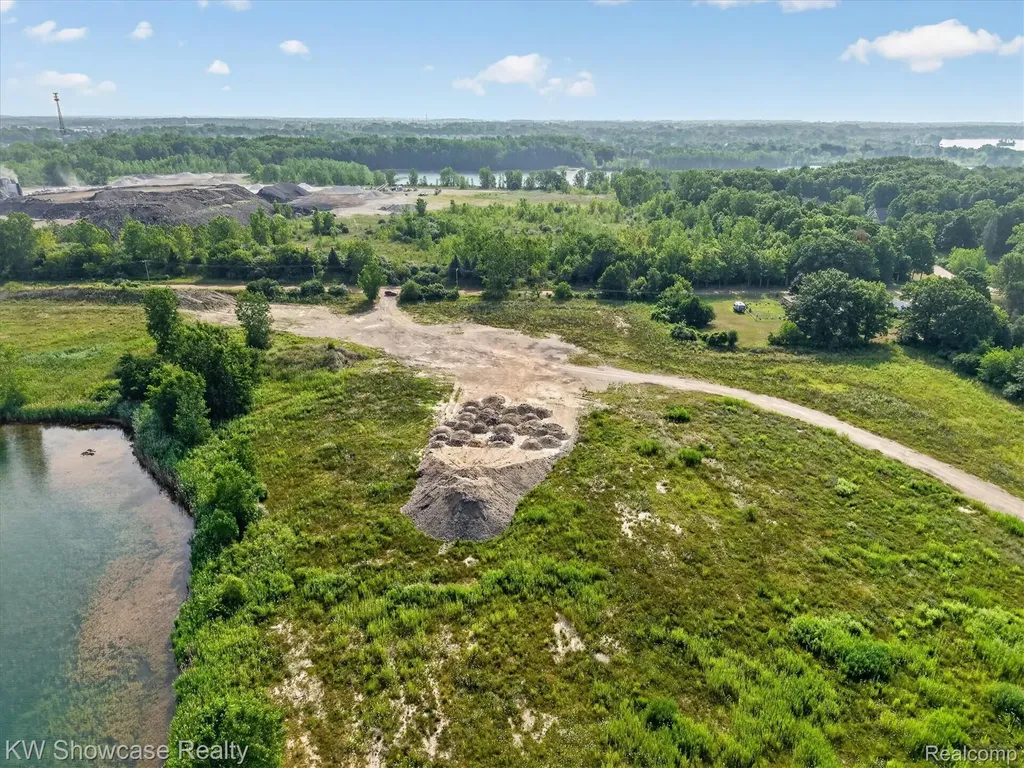 00 Johns Road Lyon Charter Township MI 48178