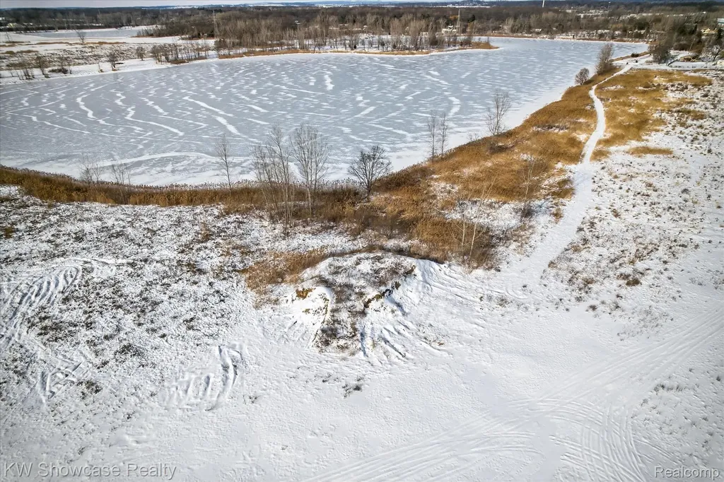 00 Johns Road Lyon Charter Township MI 48178