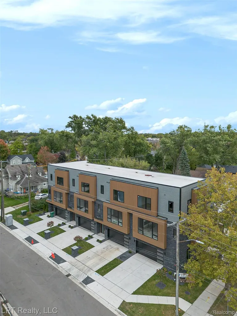525 Walnut Street Brighton City MI 48116